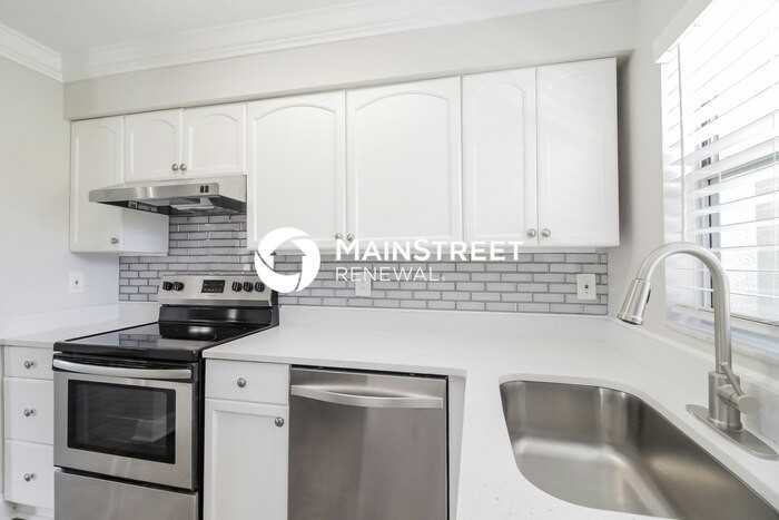 505 E Palmetto Ave - Photo 5 of 16