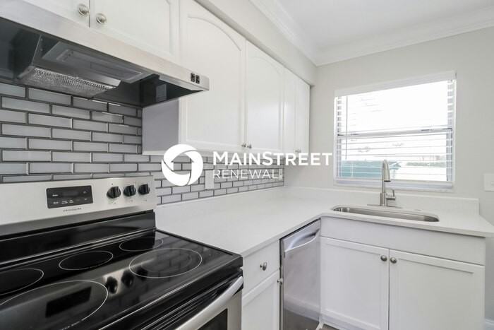 505 E Palmetto Ave - Photo 6 of 16