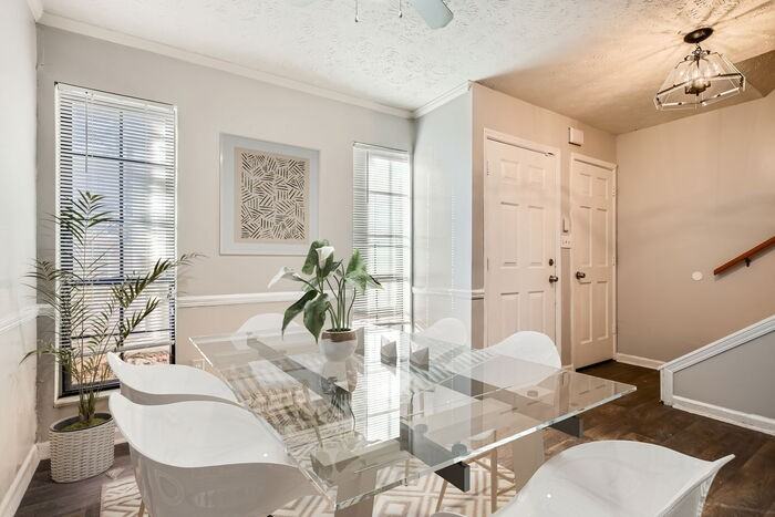 6424 Woodstone Way - Photo 7 of 27