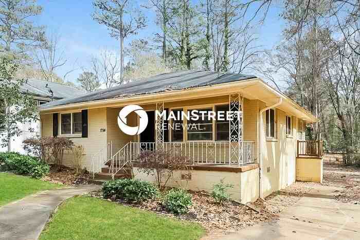 1794 Broadwell Street Southwest - Photo 2 of 16