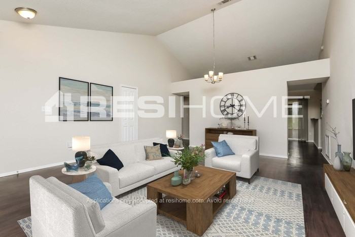 7024 Ochopee Ct - Photo 5 of 19