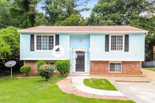 1379 Robin Hill Dr - Photo 1 of 1