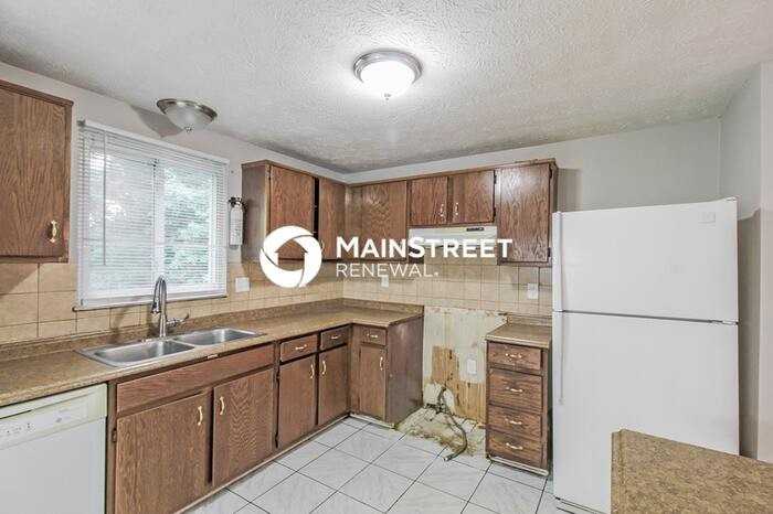 1379 Robin Hill Drive - Photo 4 of 17