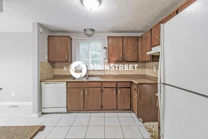 1379 Robin Hill Drive - Photo 5 of 17