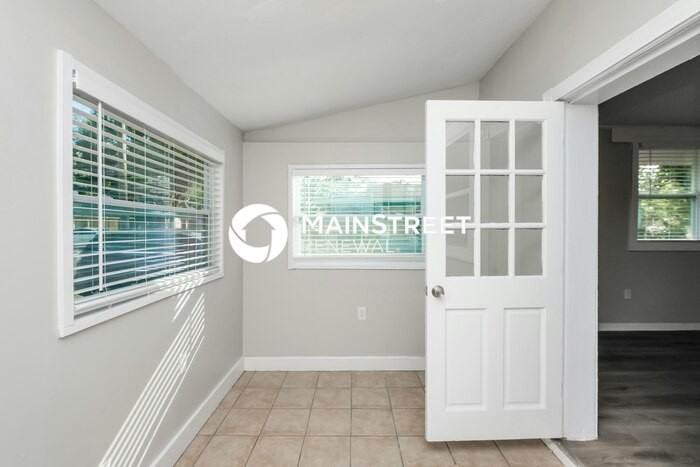 4007 East Osborne Avenue - Photo 2 of 16