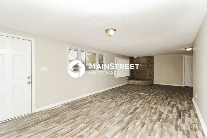 8101 N Jefferson St - Photo 3 of 16