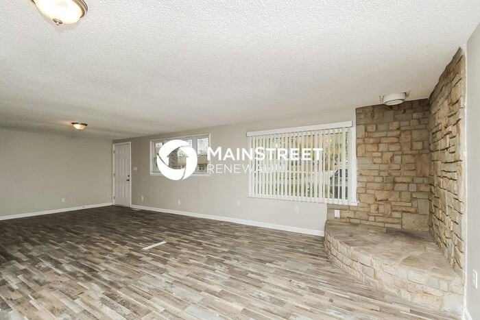 8101 N Jefferson St - Photo 6 of 16