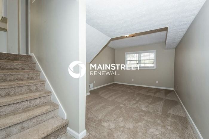 430 Amity Ct - Photo 2 of 15