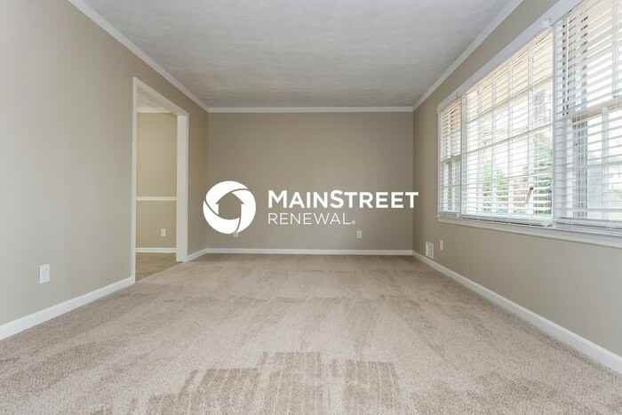 430 Amity Ct - Photo 3 of 15