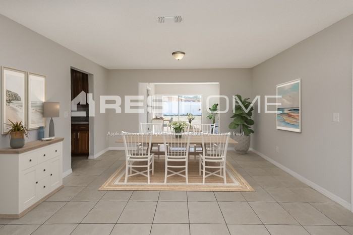 5044 Landover Blvd - Photo 4 of 19