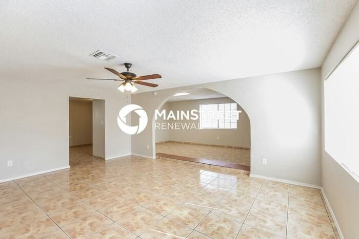 5802 W Berkeley Rd - Photo 2 of 16