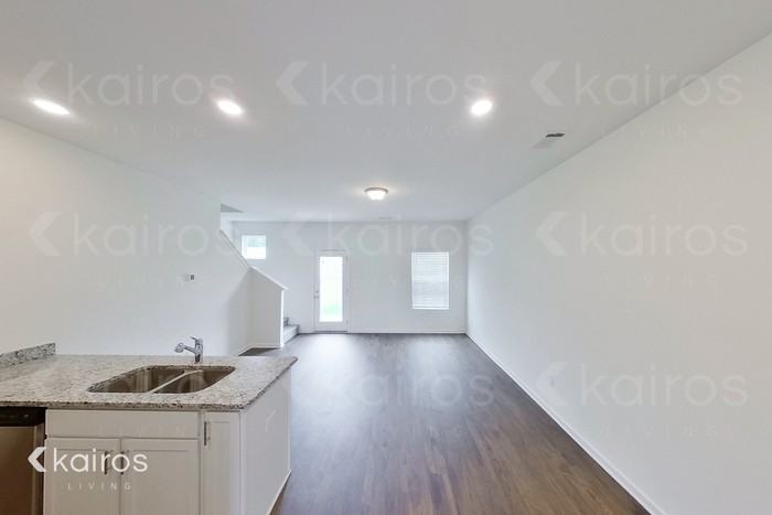 145 Dudley Way SW - Photo 4 of 17