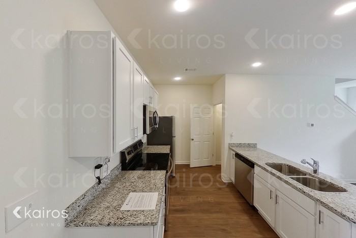 145 Dudley Way SW - Photo 5 of 17