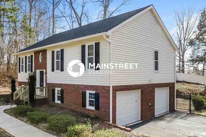 403 Twin Creeks Rd - Photo 2 of 17