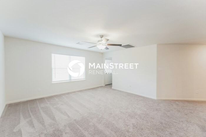 21163 Titian Dr - Photo 2 of 16