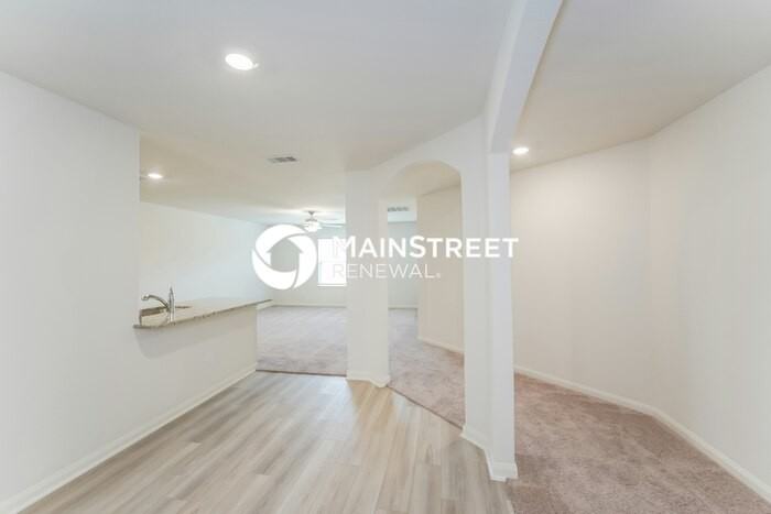 21163 Titian Dr - Photo 4 of 16