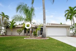 1060 Se 20th Ct - Photo 1 of 1