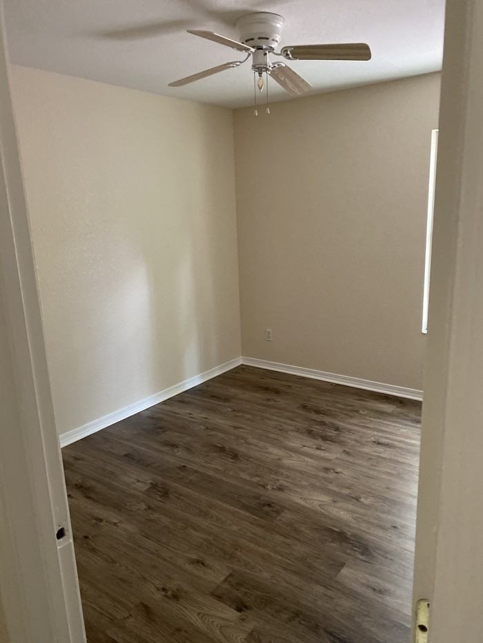 6131 E Pike St - Photo 7 of 10