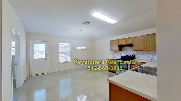 111 Carol Avenue - Photo 7 of 32