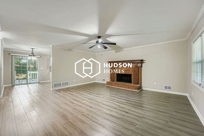 2490 Mandy Ct Sw - Photo 7 of 32