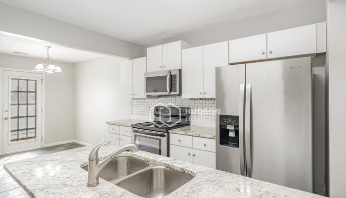 5041 Cornelius Dr - Photo 7 of 19