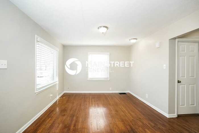 6667 E 17th St - Photo 2 of 17