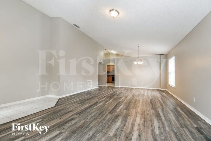 707 Vía Milano - Photo 3 of 15