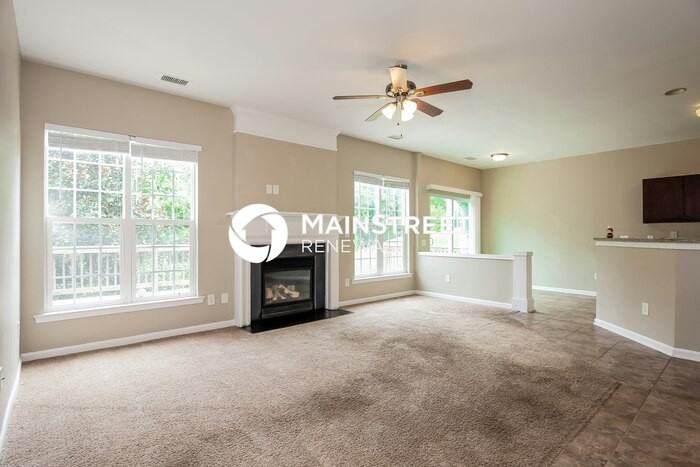 3138 Old Ironside Dr - Photo 2 of 17