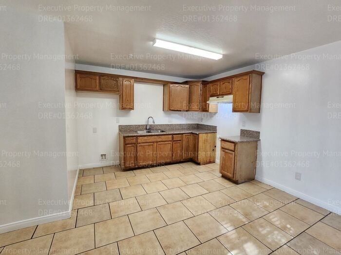 3017 Potomac Ave #8 - Photo 6 of 16