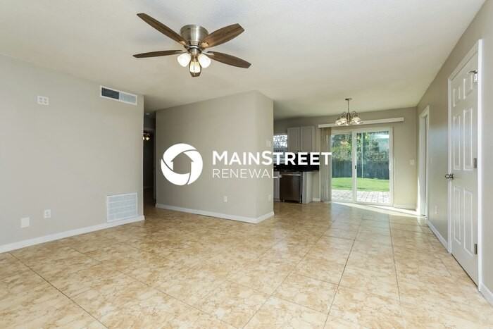 7560 Quail Pond Street - Photo 3 of 16