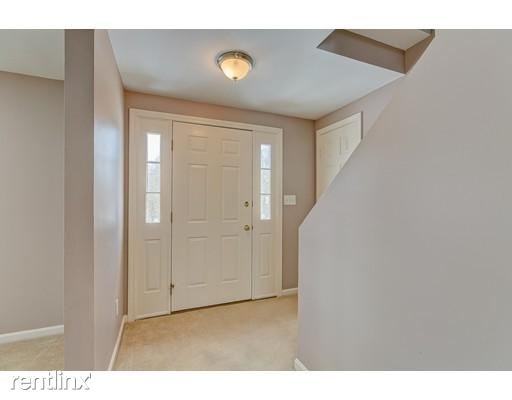 99 Marlboro Rd - Photo 2 of 10