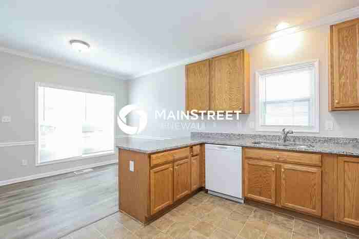 5330 Mercedes Dr - Photo 5 of 17