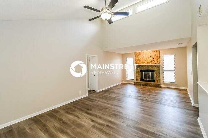 8219 Crosswind Rd - Photo 2 of 16