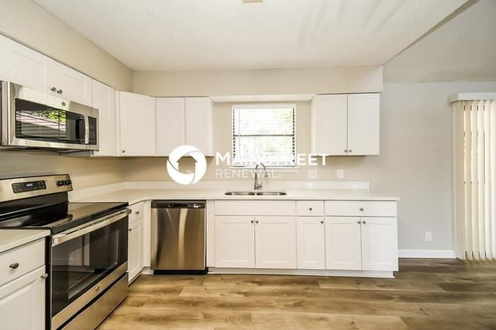 8219 Crosswind Rd - Photo 6 of 16