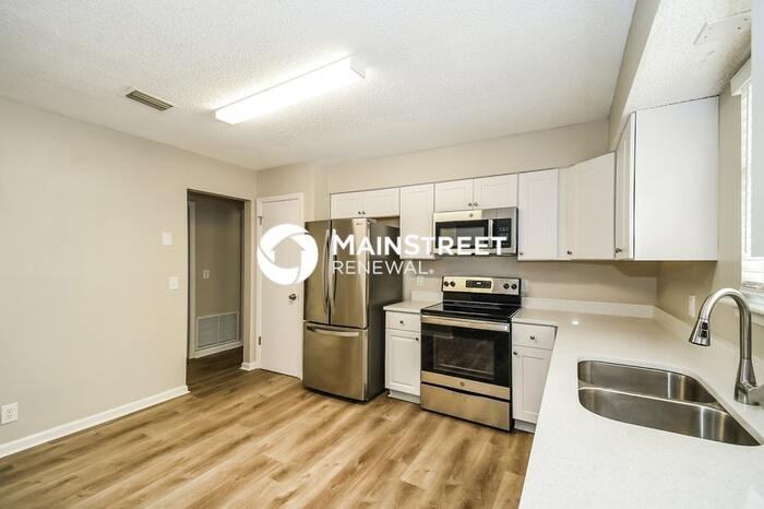 8219 Crosswind Rd - Photo 7 of 16