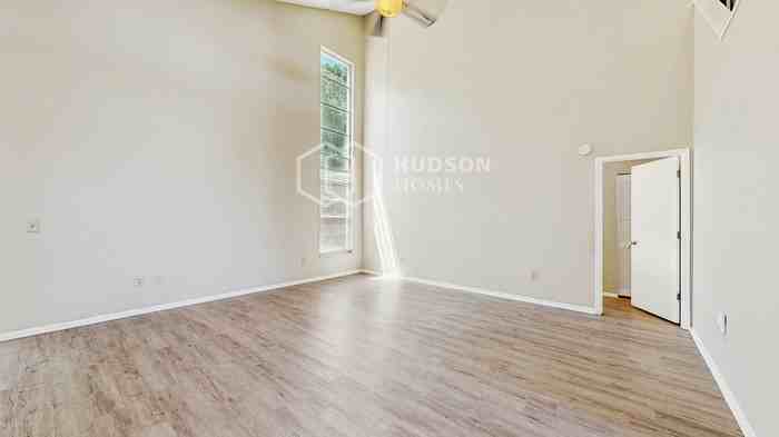 13429 Beechberry Drive - Photo 6 of 35