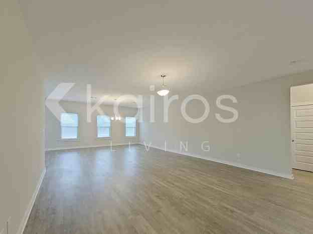 11524 Crimson Ridge Road - Photo 5 of 27