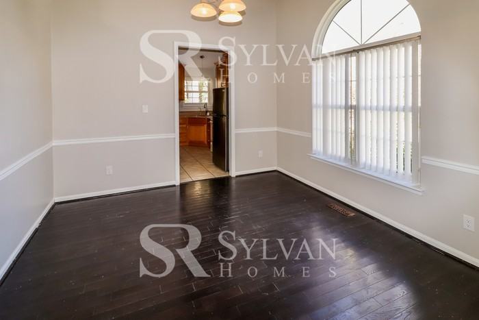 1204 Willow Creek Ct - Photo 6 of 16