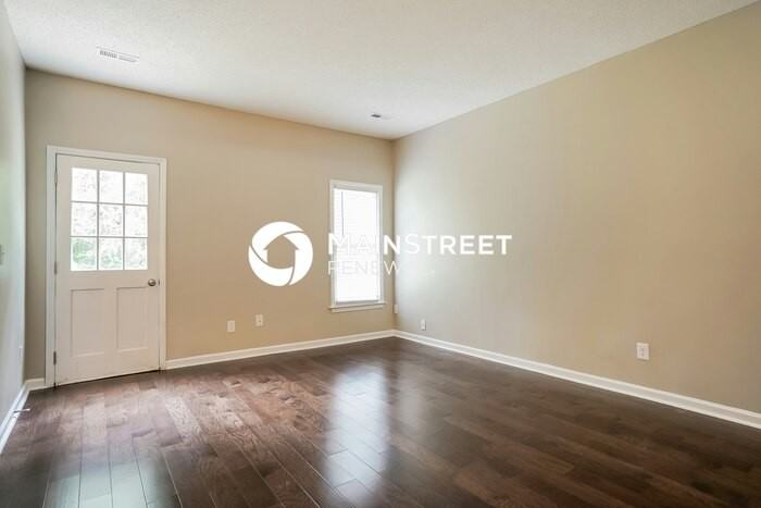 6014 River Lake Cir - Photo 2 of 10