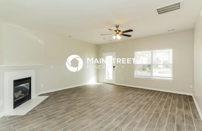 5229 Stowe Derby Drive - Photo 4 of 17