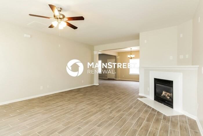 5229 Stowe Derby Drive - Photo 5 of 17