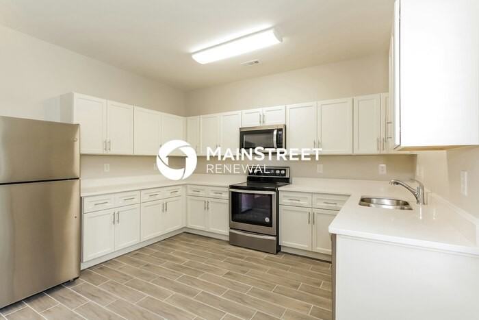 5229 Stowe Derby Drive - Photo 7 of 17