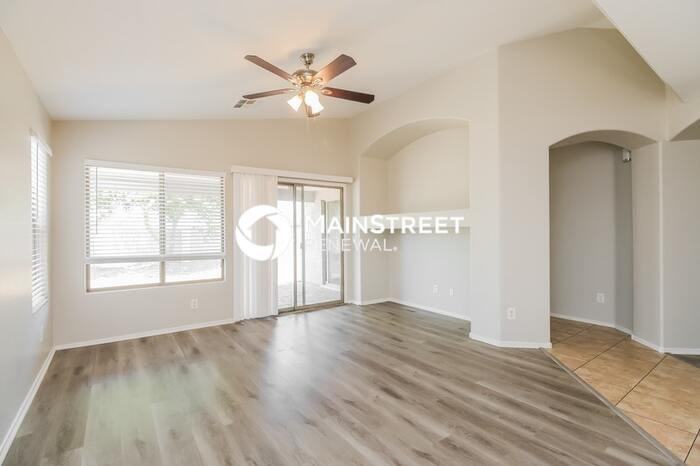 1710 W Quick Draw Way - Photo 3 of 17