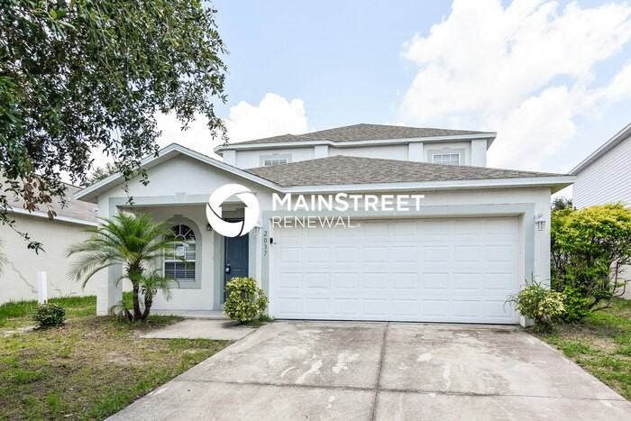 2037 Whispering Trails Boulevard - Photo 2 of 15