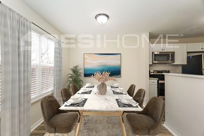 2906 Percheron Ln - Photo 4 of 19