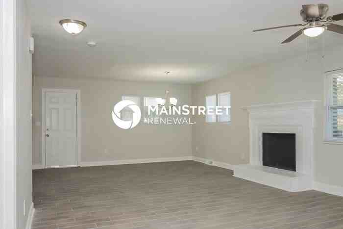 532 Virginia Ave - Photo 4 of 16