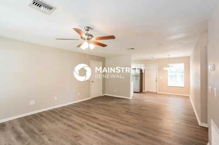 284 Grove Rd - Photo 4 of 14