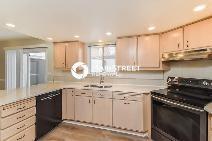 846 San Bruno Pl - Photo 6 of 17