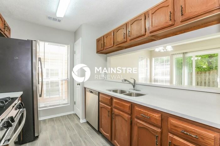 3020 Linden Dr - Photo 6 of 17