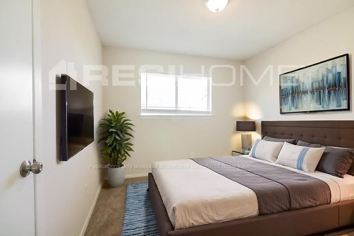 1712 Flemming Dr - Photo 2 of 17